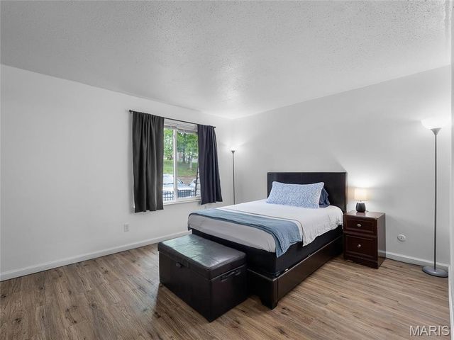 2759 Blackforest Drive, St Louis, MO 63129