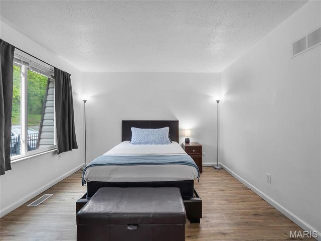 2759 Blackforest Drive, St Louis, MO 63129