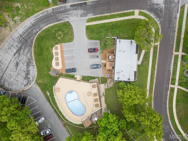 2759 Blackforest Drive, St Louis, MO 63129