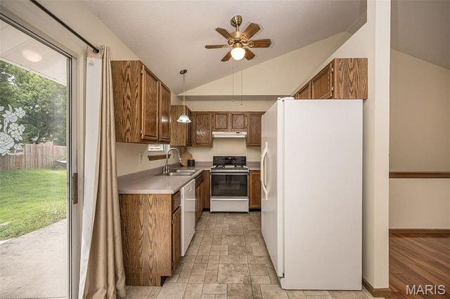 5 Abby Michelle Court, St Peters, MO 63376