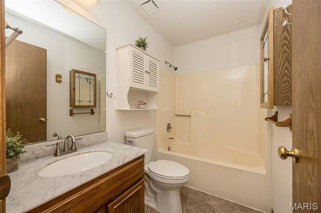 5 Abby Michelle Court, St Peters, MO 63376