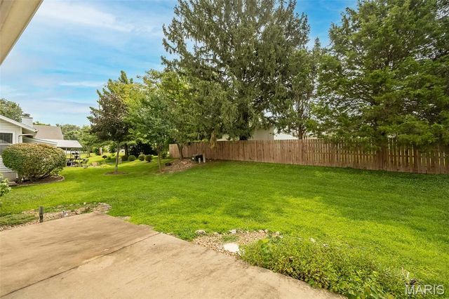 5 Abby Michelle Court, St Peters, MO 63376