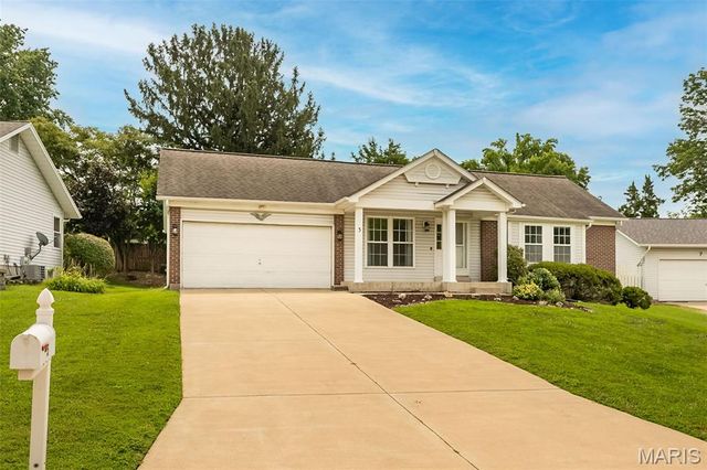 5 Abby Michelle Court, St Peters, MO 63376