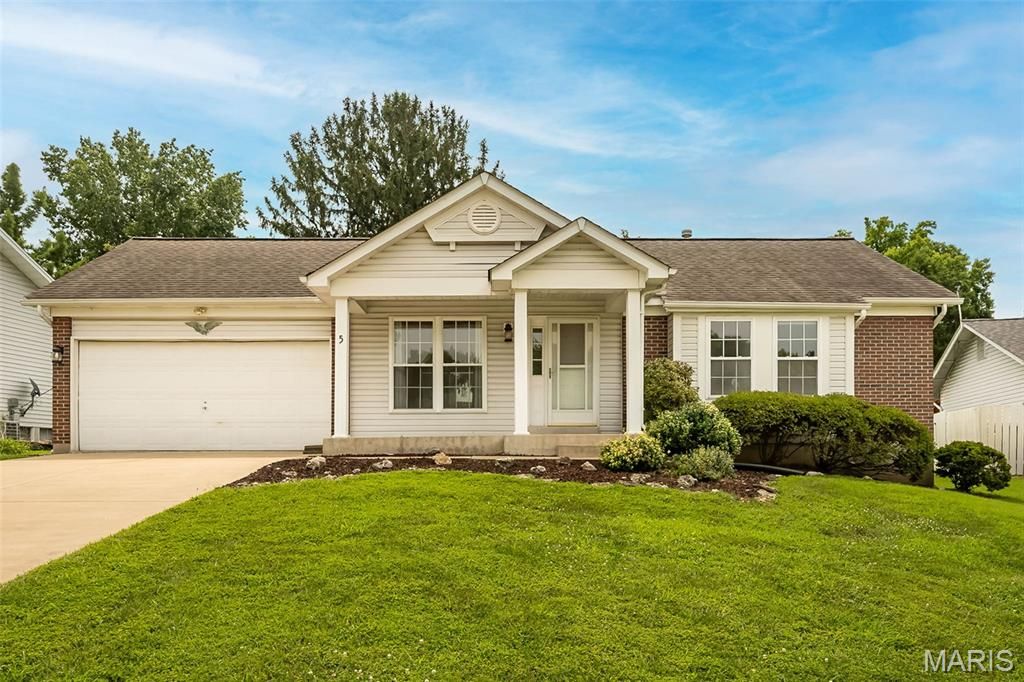 5 Abby Michelle Court, St Peters, MO 63376
