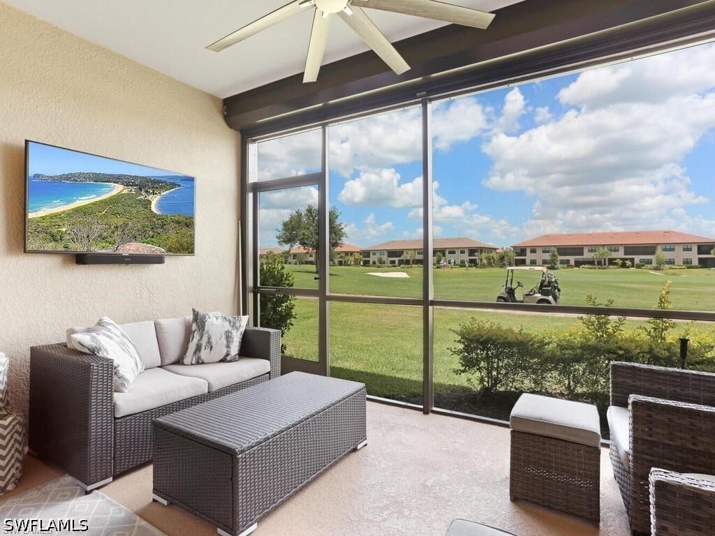 9378 Pocida CT 101, Naples, FL 34119