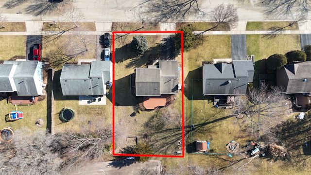 1580 Riverwood Drive, Algonquin, IL 60102