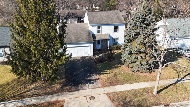 1580 Riverwood Drive, Algonquin, IL 60102