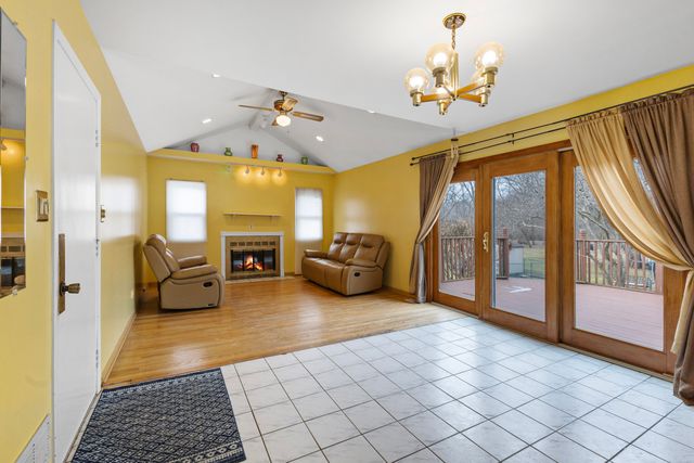 1580 Riverwood Drive, Algonquin, IL 60102