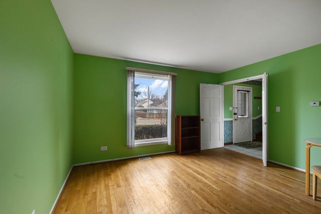 1580 Riverwood Drive, Algonquin, IL 60102