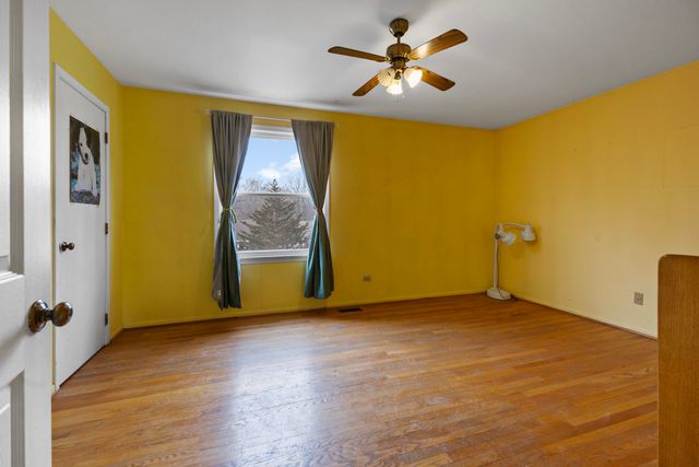 1580 Riverwood Drive, Algonquin, IL 60102