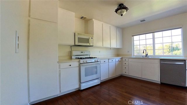 2857 Calle Damasco, Thousand Oaks, CA 91360