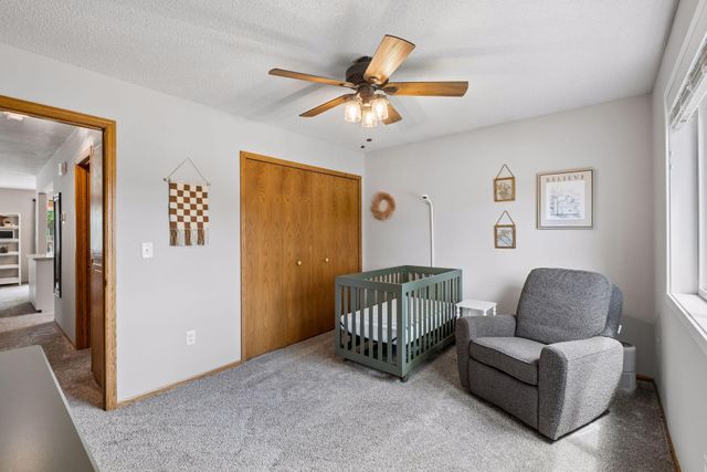 5533 Golfview Lane N, Oakdale, MN 55128
