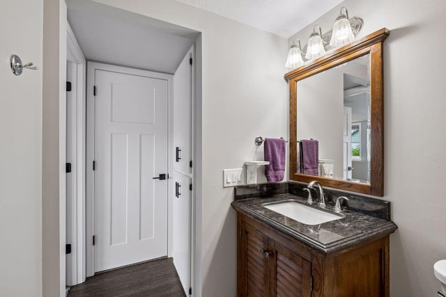 5533 Golfview Lane N, Oakdale, MN 55128