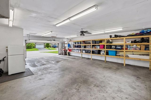 5533 Golfview Lane N, Oakdale, MN 55128