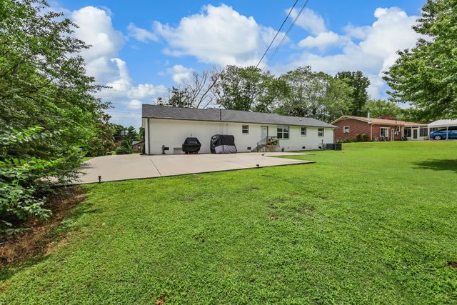 341 Kimbrough Rd, Clarksville, TN 37043