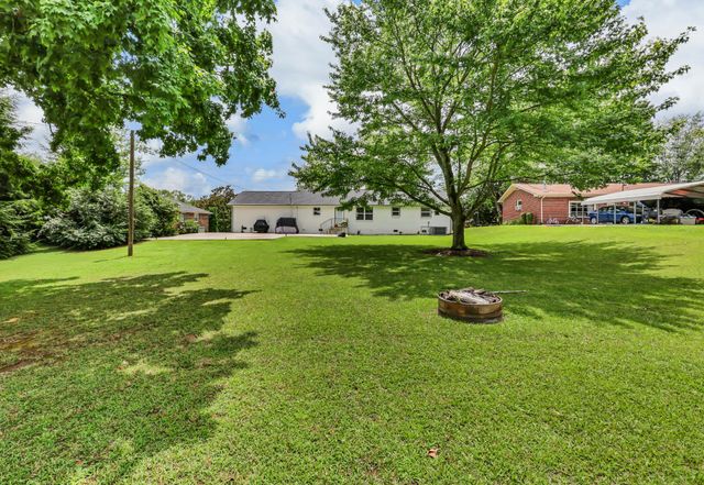 341 Kimbrough Rd, Clarksville, TN 37043