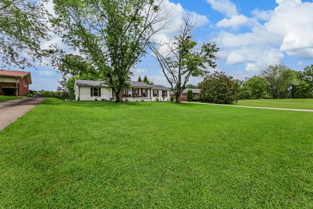 341 Kimbrough Rd, Clarksville, TN 37043