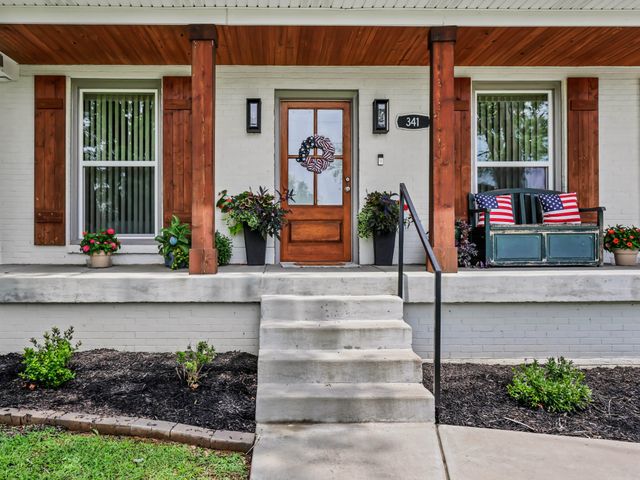 341 Kimbrough Rd, Clarksville, TN 37043