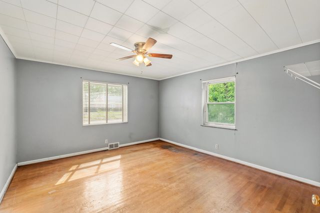 668 Walnut Street, Taylor Mill, KY 41015