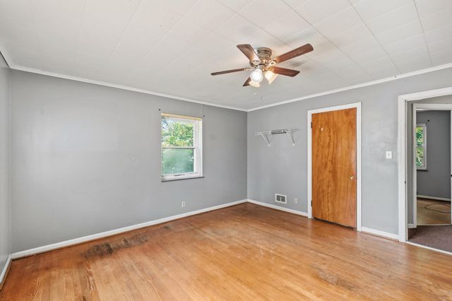 668 Walnut Street, Taylor Mill, KY 41015