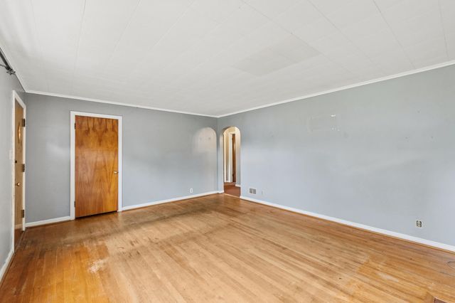 668 Walnut Street, Taylor Mill, KY 41015