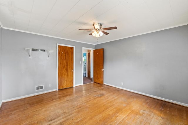 668 Walnut Street, Taylor Mill, KY 41015