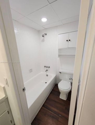 3061 NW 47th Terrace 327B, Lauderdale Lakes, FL 33313