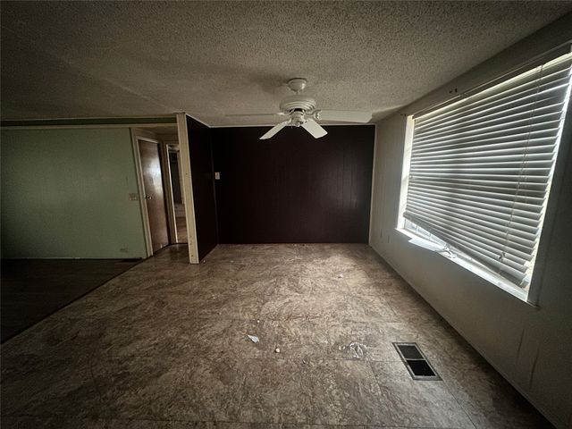 1832 Smokehouse Road, Granbury, TX 76049
