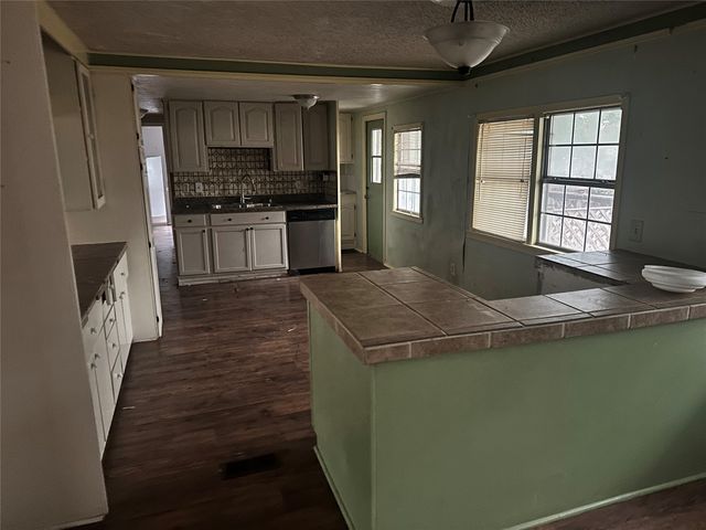 1832 Smokehouse Road, Granbury, TX 76049