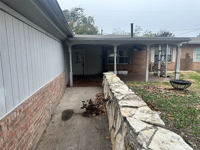 1832 Smokehouse Road, Granbury, TX 76049