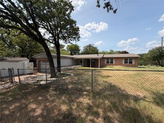 1832 Smokehouse Road, Granbury, TX 76049