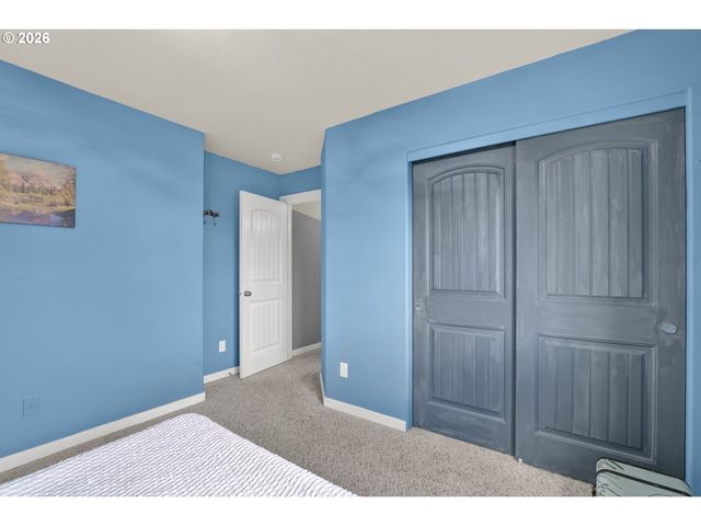 518 RABER Rd, Eugene, OR 97402