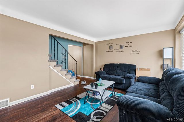 10517 Curtis Street, Detroit, MI 48221