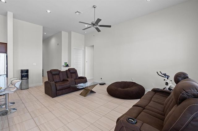 17211 Calipatria LN, Pflugerville, TX 78660
