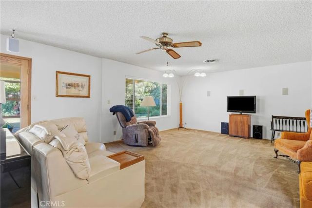 2408 Courtleigh Drive, Bakersfield, CA 93309