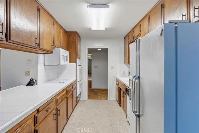 2408 Courtleigh Drive, Bakersfield, CA 93309