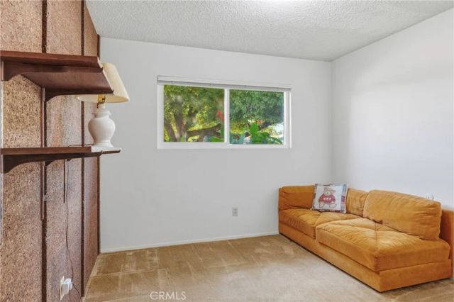 2408 Courtleigh Drive, Bakersfield, CA 93309