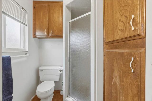 2408 Courtleigh Drive, Bakersfield, CA 93309