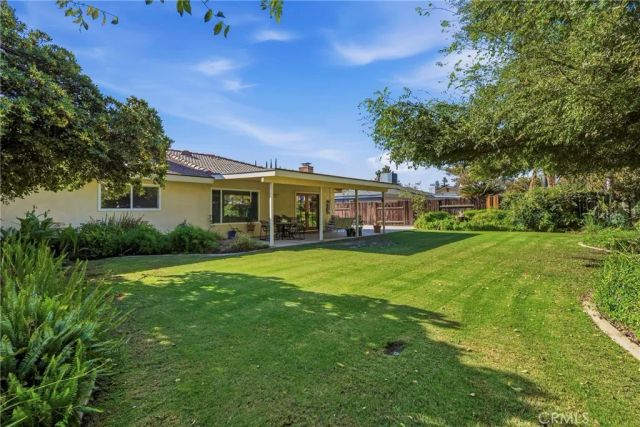 2408 Courtleigh Drive, Bakersfield, CA 93309