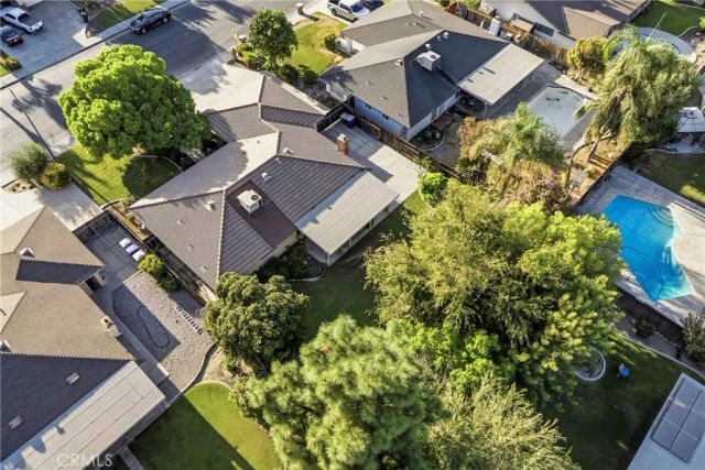 2408 Courtleigh Drive, Bakersfield, CA 93309