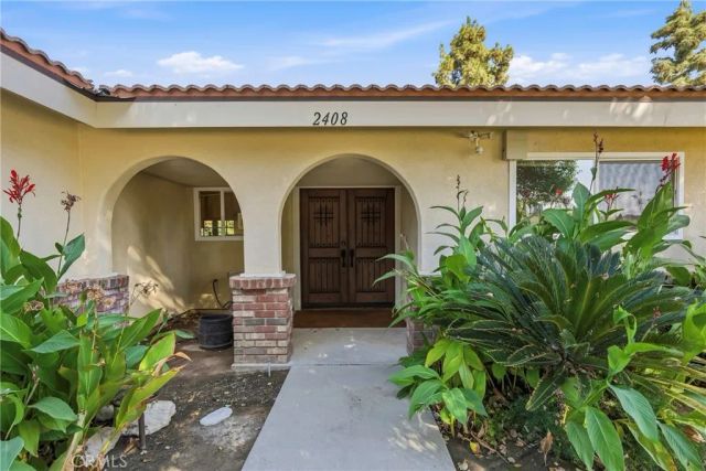 2408 Courtleigh Drive, Bakersfield, CA 93309