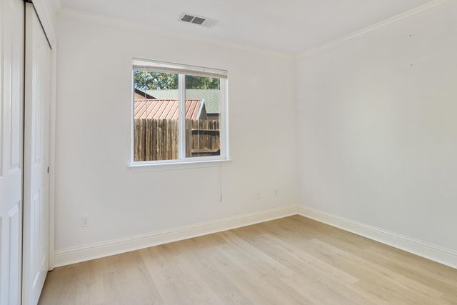 3710 Indio Way, Redding, CA 96002