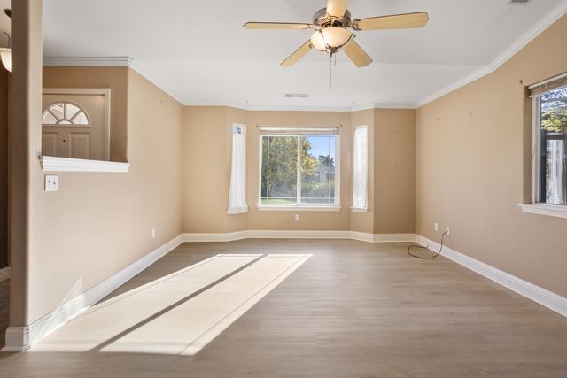 3710 Indio Way, Redding, CA 96002