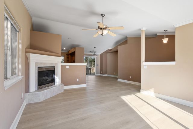 3710 Indio Way, Redding, CA 96002