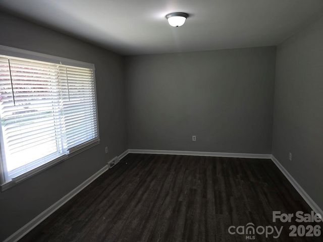 1708 Caromar Place NW, Concord, NC 28027