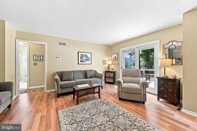 205 ARMSTEAD CT, Downingtown, PA 19335