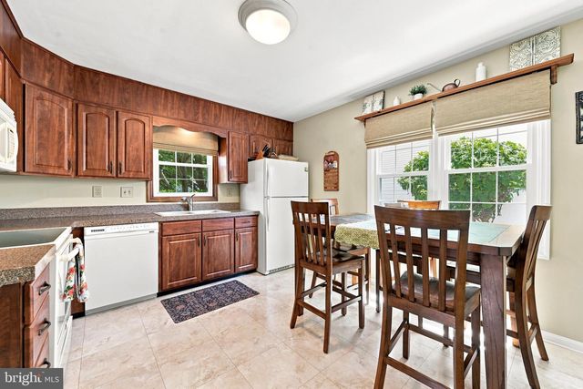 205 ARMSTEAD CT, Downingtown, PA 19335