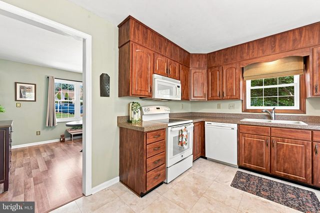 205 ARMSTEAD CT, Downingtown, PA 19335