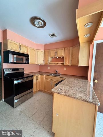 26 HEATHER RD, Southampton, PA 18966