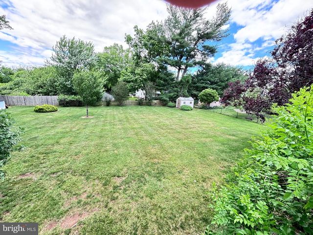 26 HEATHER RD, Southampton, PA 18966
